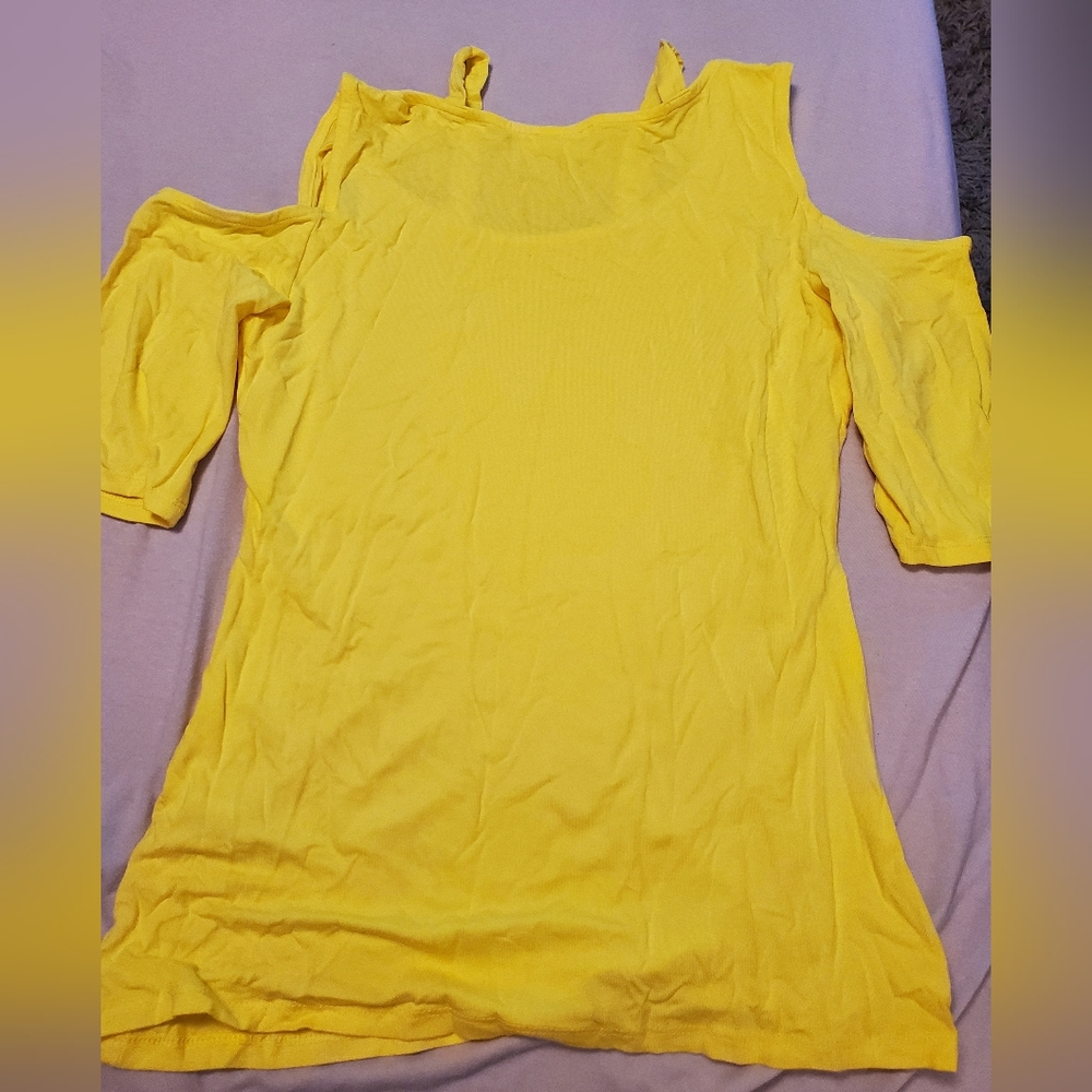 Cold shoulder tee - Picture 5 of 5